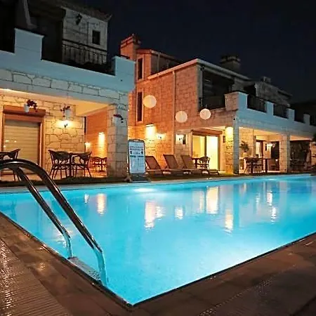 فندق Fizzio 5*