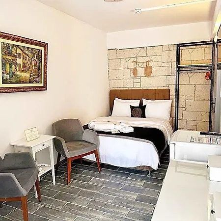 Fizzio فندق