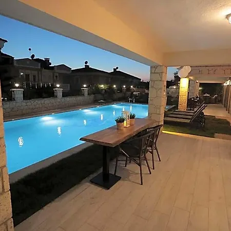 فندق Fizzio ألاتشاتي